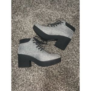 Pierre Dumas Ankle Boots